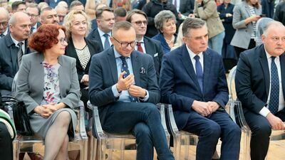 Na wczorajsze uroczyste otwarcie siedziby PGE w Lublinie przy al. kraśnickiej zjawili się najważniejsi politycy PiS w regionie