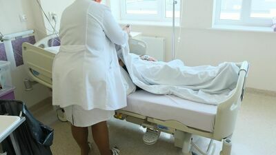 Lekarz wypisał do domu, po trzech dniach pacjentka wróciła do szpitala. Jej życia już nie udało się uratować