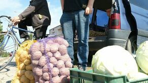 Poniatowa. Nowe stawki na targowisku okazały się dużym kłopotem