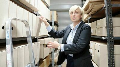 Tak przedłużą żywotność akt. To pierwszy taki zabieg od początku istnienia archiwum