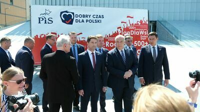Po tegorocznej podwyżce parlamentarzyści co miesiąc mogą wydać na prowadzenie biur już 19 tys. zł.