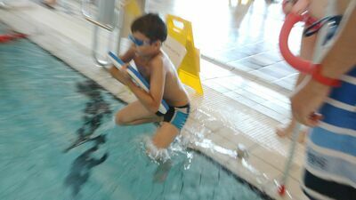 Basen przy Łabędziej będzie otwierany później