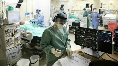 W całym regionie zajętych jest 189 z 248 łóżek na oddziałach zakaźnych.