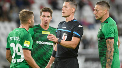 Piłkarze Górnika po meczu w Łodzi mieli sporo uzasadnionych pretensji do pracy arbitra

