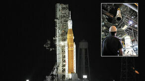 Program Artemis I: rakieta Space Launch System (SLS) ze statkiem kosmicznym Orion. Druga próba wystrzelenia została zaplanowana na sobotę po godzinie 20.17 polskiego czasu.
W ramce: Wnętrze budynku montażu pojazdów (VAB) w NASA Kennedy Space Center na Florydzie: drugi z dwóch tylnych segmentów dopalacza Artemis I dla Systemu Wyrzutni Kosmicznej jest opuszczany dźwigiem.