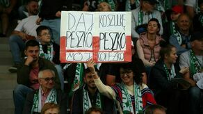 „Daj koszulkę Peszko”. Nowy stadion przetestowały sławy 