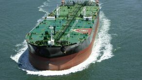 Pula tankowców jest dość ograniczona, a konkurencja duża. Dlatego dostarczanie ropy droga morską może napotkać ograniczenia