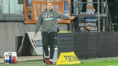 Trener Marcin Prasoł będzie miał teraz niemal dwa tygodnie na przygotowanie zespołu do kolejnego meczu o punkty

