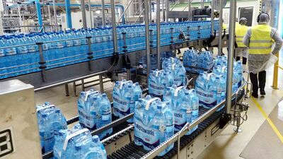Większą część polskiego rynku wód mineralnych podzieliły między sobą światowe koncerny jak Danone (Żywiec Zdrój), Coca-Cola (Kropla Beskidu), Pepsico (Aqua minerale) i Nestlé (Nałęczowianka)