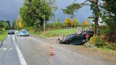 Dachowanie BMW. Fatalny finał szybkiej jazdy
