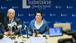 Marszałek województwa lubelskiego Jarosław Stawiarski i dyrektor COZL Elżbieta Starosławska