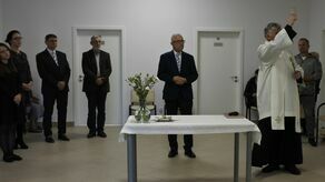 Podczas czwartkowej uroczystości nowa siedziba została poświęcona, a z okazji jubileuszu wszystkich zaproszono na tort