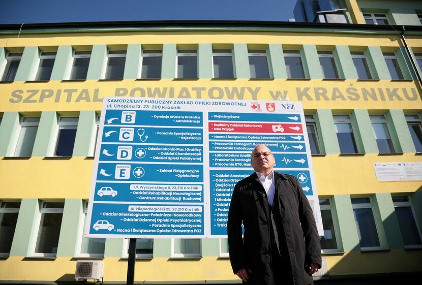 – Nie mamy wystarczająco dużo pieniędzy aby wypłacić im pensje w pełnej wysokości – przyznaje Michał Jedliński, dyrektor SP ZOZ w Kraśniku