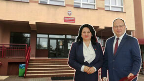 Szczepan Jabłoński kieruje Zespołem Szkolno-Przedszkolnym w Werbkowicach od lutego 2022. Wygrał konkurs na to stanowisko. Na zdjęciu z wójt Agnieszką Skubis Rafalską