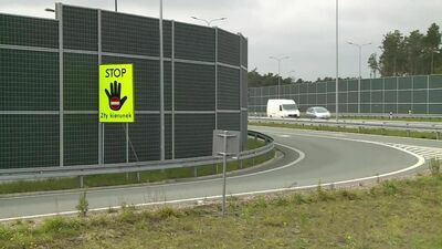 Nowe tablice przyjęły się na polskich drogach. Będzie ich więcej