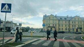 Mieszkańcy trzech osiedli na zebraniach zdecydowali, że chcą, aby to nowe rondo nosiło imię Róży i Jana Zamoyskich. Radny Zagdański forsuje upamiętnienie Marii i Lecha Kaczyńskich. Czy koledzy z PiS go poprą?