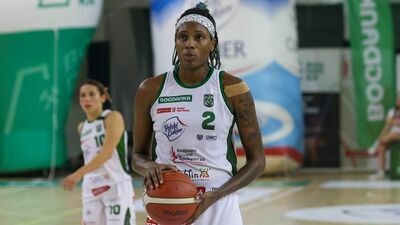 Natasha Mack rozegrała w Toruniu bardzo dobre zawody. Zapisała na swoim koncie 22 punkty, a także 13 zbiórek
