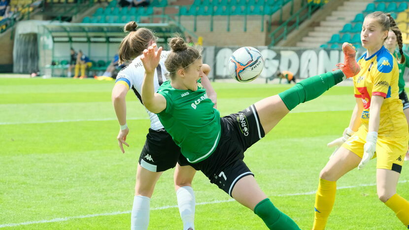 Klaudia Lefeld (w zielonym stroju) zaliczyła kolejny występ w reprezentacji Polski
