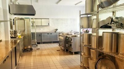 Lublin. Jedna szkolna stołówka gotowa, druga jeszcze nie