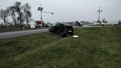 Tragiczny wypadek koło Radzynia Podlaskiego. Nie żyje kierowca mercedesa