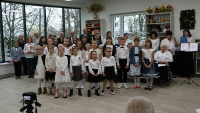 Dzieci z seniorami. Wyjątkowy czas na Kalinie