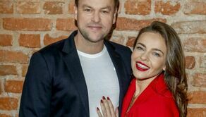 Blisko sześć godzin trwał charytatywny Koncert Wolności i Nadziei Radia Wolny Świat na placu Zamkowym w sercu Lublina. Na scenie wystąpili m.in. Krzysztof Cugowski, Olivia Addams, Kalush Orchestra, Tymek, T.Love, Miuosh, Karaś/Rogucki, Myslovitz. Na zdjęciu organizator wydarzenia Piotr Bukowiecki i z partnerką Edytą Herbuś