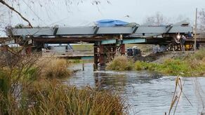 Na placu budowy nowego mostu spawana jest już część stalowej konstrukcji