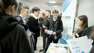 Targi pracy w Lublinie. Sprawdzamy, czy inżynier jest jeszcze w cenie? Firmy chcą ich „na już”