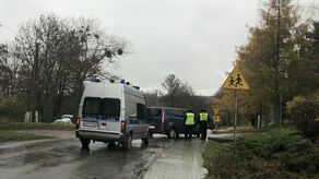 Tak dziś wygląda Przewodów. Wszędzie policja, wójt wprowadza żałobę na terenie gminy