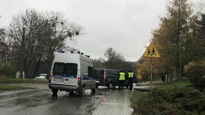 Tak dziś wygląda Przewodów. Wszędzie policja, wójt wprowadza żałobę na terenie gminy