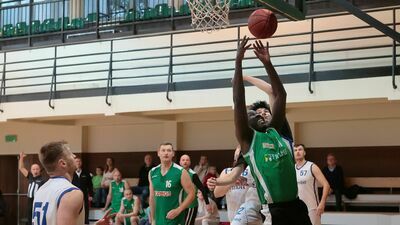 Rywalizacja Symbitu (białe stroje) z Rodmosem była bardzo interesująca. Podopieczni Sławomira Łątki niespodziewanie ponieśli pierwszą porażkę w tym sezonie