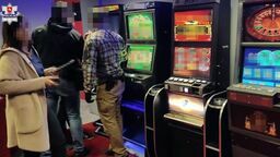 Służby wpadły do parczewskiej jaskini hazardu. Teraz szukają właściciela "kasyna"