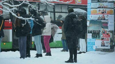 Lublin. Autobusy nie mogły przejechać, bo drogi były zablokowane przez inne pojazdy