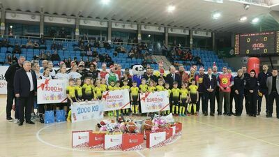 28 Mecz Słodkich Serc wygrały dzieci [zdjęcia]