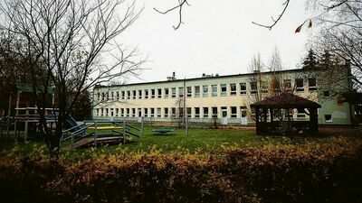 Ratusz założył, że placówka przy ul. Poturzyńskiej zostanie zaprojektowana i zbudowana w czasie nie dłuższym niż dwa lata, a koszty inwestycji wyniosą niewiele ponad 3 mln złotych. A najtańsza oferta opiewała na niemal 3,9 miliona