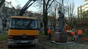 8 grudnia, pomnik ks. Idziego Radziszewskiego znika ze skweru abp. Józefa Życińskiego