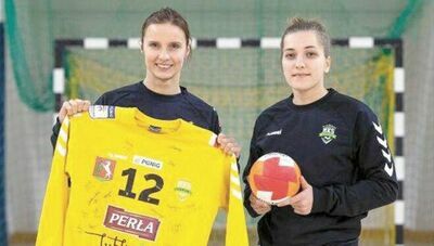 MKS FunFloor Lublin przekazał na licytację bluzę bramkarki Weroniki Gawlik i piłkę z autografami zawodniczek