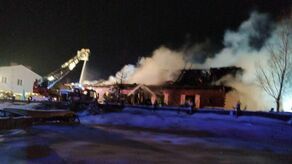 Gdy strażackie ekipy dotarły na miejsce, budynek był już niemal w całości zajęty ogniem. Z dużej drewnianej restauracji zostały zgliszcza. Cała akcja trwała ponad 9 godzin. Miejsce odpoczynku dla strażaków zorganizował na bazie OSP w Wielączy burmistrz Szczebrzeszyna.