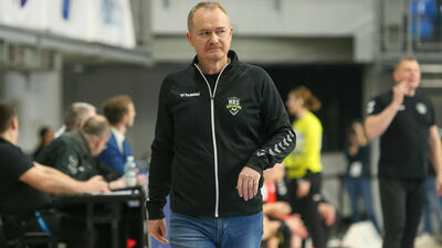 Piotr Dropek na razie jest tylko tymczasowym trenerem, ale ma szansę przejąć tę funkcję na stałe