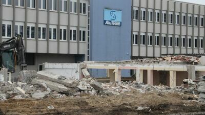 Firma Aluteam rozebrała budynek przy swojej siedzibie