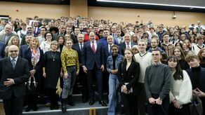 Podczas spotkania z ambasadorem Brzezińskim aula Wydziału Politologii wypełniła się po brzegi