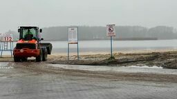 Prace przy budowie chodnika wzdłuż plaży są zaawansowane. Do lata wszystko na pewno będzie gotowe