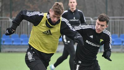 Piłkarze Górnika Łęczna w poniedziałek rozpoczęli zgrupowanie w Opalenicy


