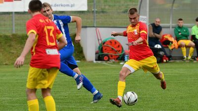 Dawid Gierała (przy piłce) w zimie ma zamienić Gryfa na Chełmiankę