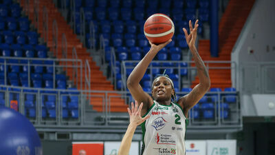 Natasha Mack (przodem) to liderka Polskiego Cukru AZS UMCS Lublin