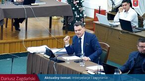 Radnemu Zagdańskiemu „nie po drodze” z kolegami z PiS jest mniej więcej od półtora roku. W sierpniu 2021 został odwołany z funkcji wiceprzewodniczącego RM Zamość. Wniosek w tej sprawie złożyło ośmioro radnych opozycji, ale ostatecznie w tajnym głosowaniu poparło go 13 radnych. Po siedmiu miesiącach Zagdański zaskarżył tę decyzję, ale Wojewódzki Sąd Administracyjny orzekł, że rada miała prawo pozbawić go stanowiska