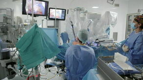 Operacja przy użyciu robota da Vinci