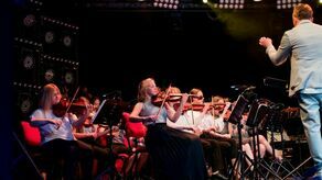 Najwięcej głosów zdobył projekt związany z organizacją koncertu z przebojami Zbigniewa Wodeckiego. Wyłonieni w castingu studenci wystąpią przy akompaniamencie orkiestry Utalentowani Muzycznie Córki i Synowie pod batutą dr. hab. Tomasza Momota