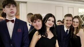 Poloneza czas zacząć. Studniówka XIV LO im. Zbigniewa Herberta w Lublinie