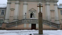 Biskup poświeci krzyż w niedzielę